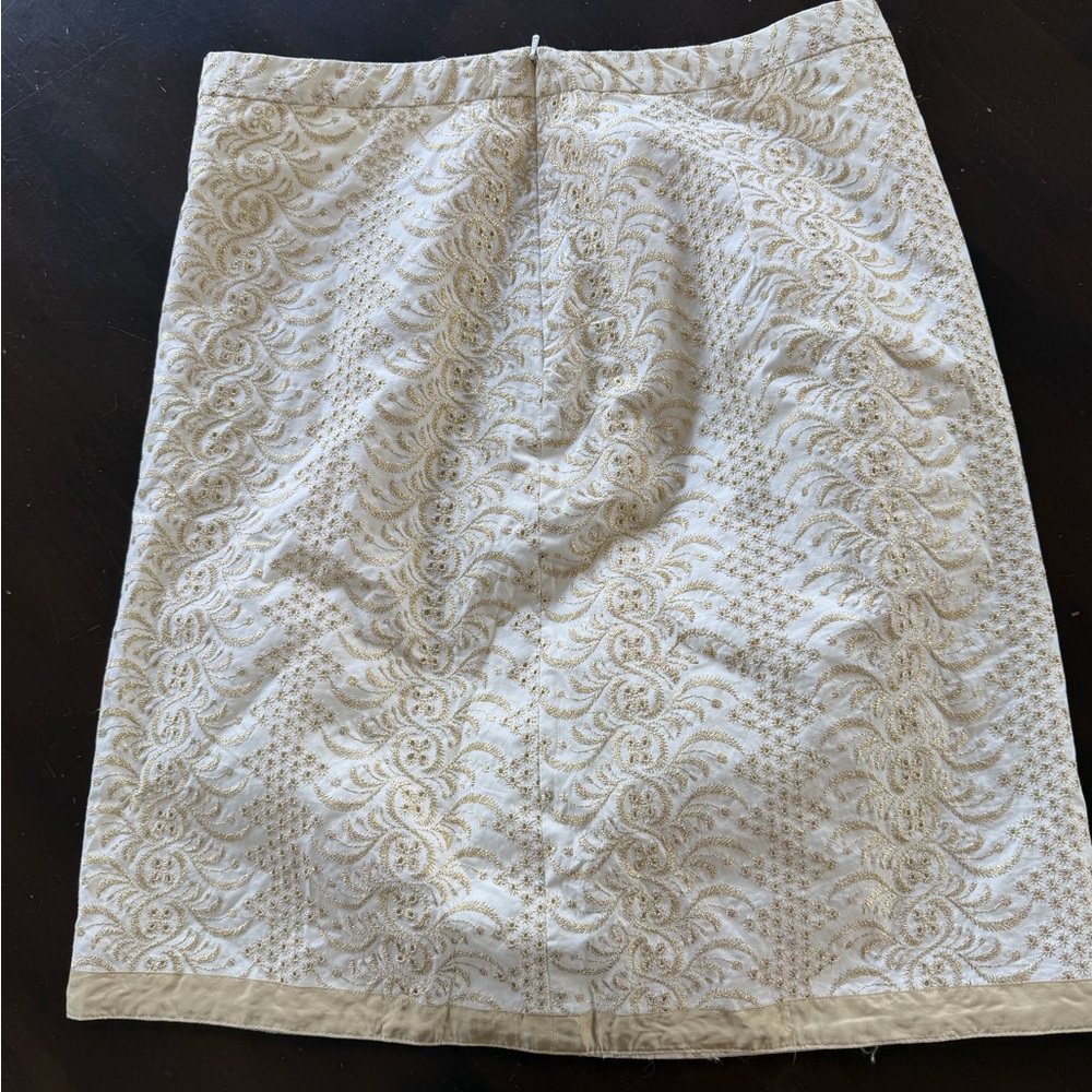 Banana Republic Cream and Gold Lace-Effect Pencil Skirt